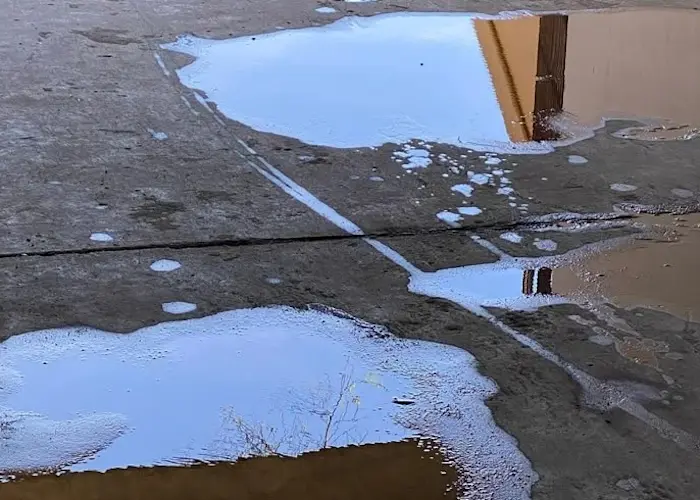 Outsiders: kinetic w/ Dj wiggles