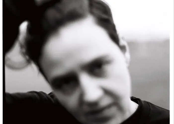 Outsiders: Cómeme Local Transfer - Bucarest w/ Borusiade