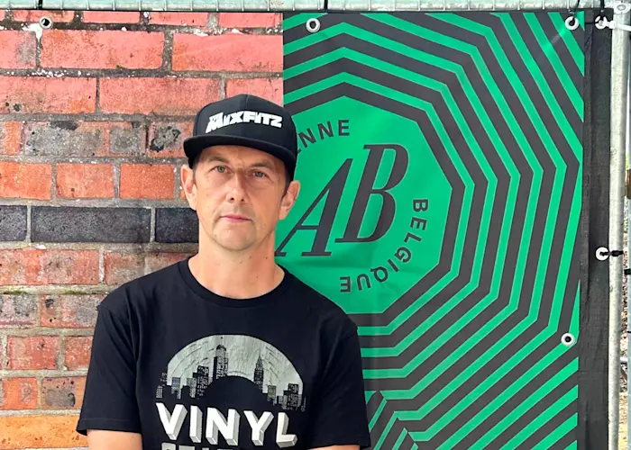 Think Outside The Kiosk w/ Damented