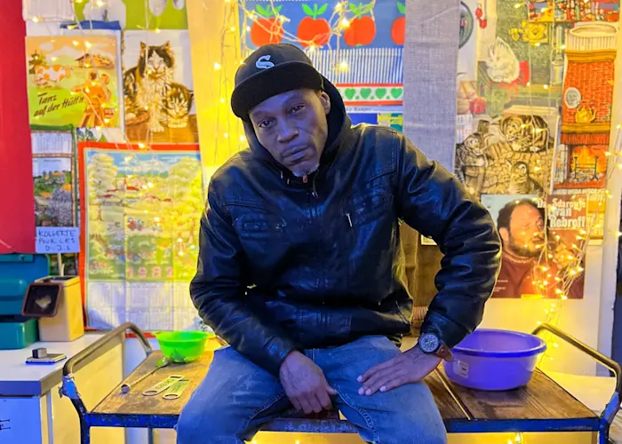 Outsiders: Ashes57 | Teklife Records w/ TRAXMAN