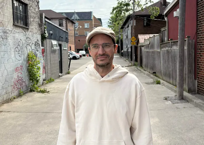 Outsiders: Invisible City w/ Olekhar