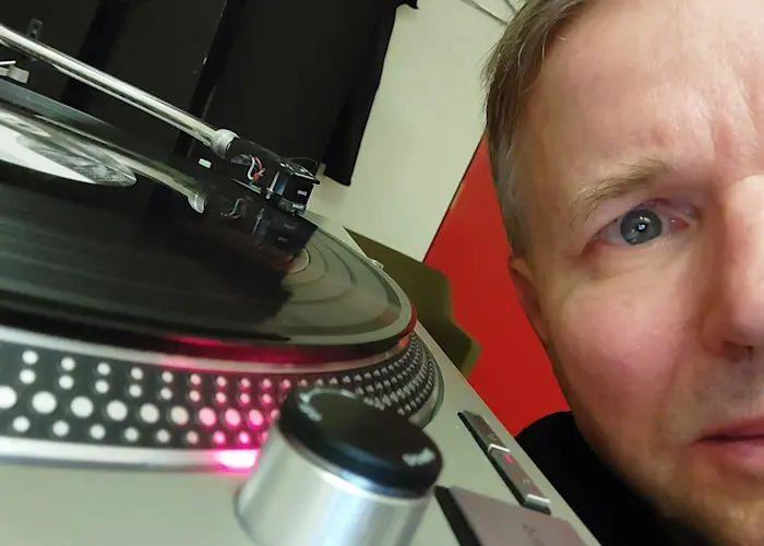 Outsiders: Sähkö Recordings w/ Tommi Grönlund