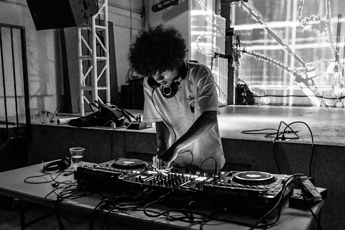 Outsiders: Ashes57 | Teklife Records w/ Username