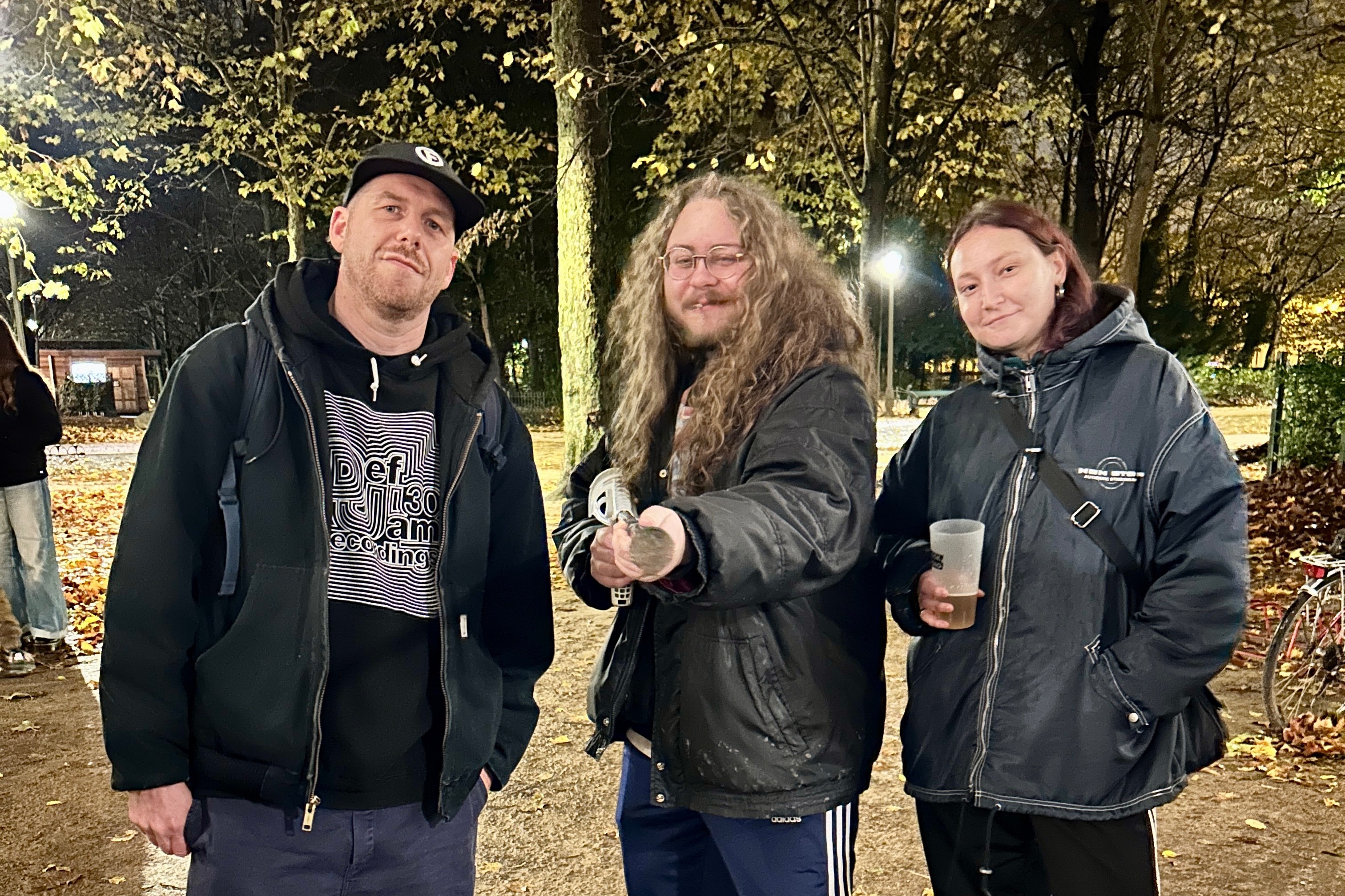 FRONTAL invites Vinny