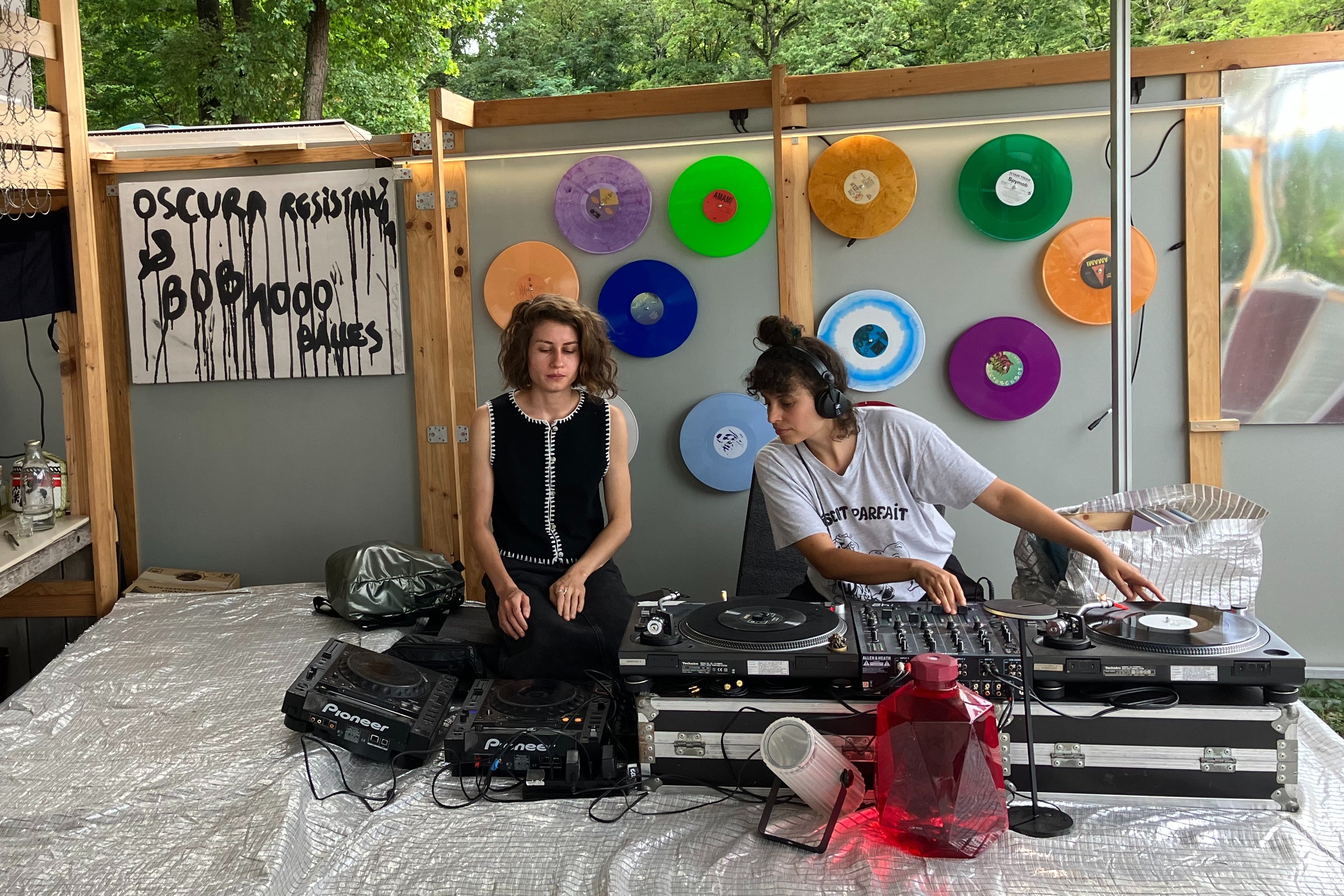 Outsiders: Bongo Joe Records w/ Oscura Resistencia & Bob 1000 balles