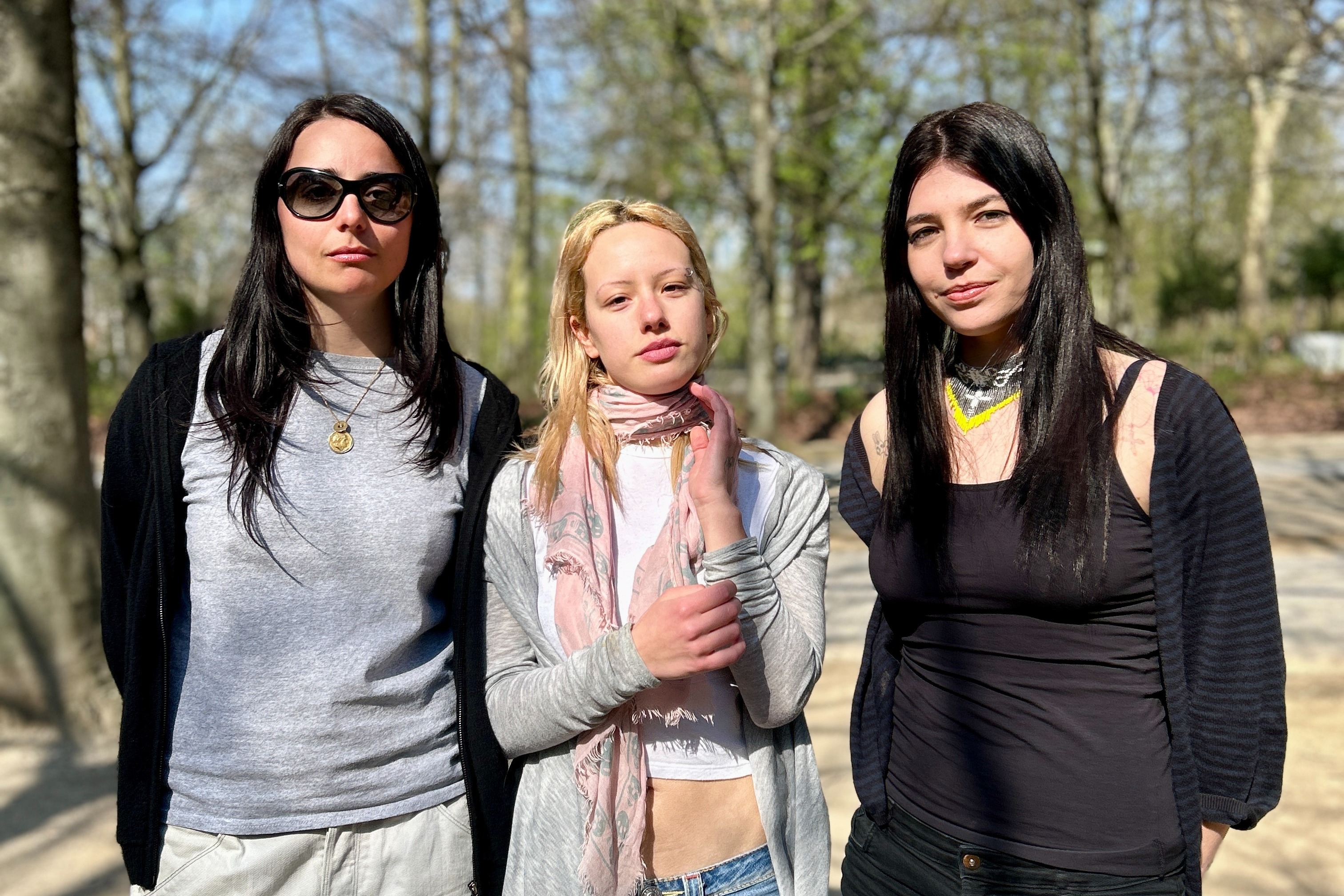  pauline, mélodie & Lili Molli Shina