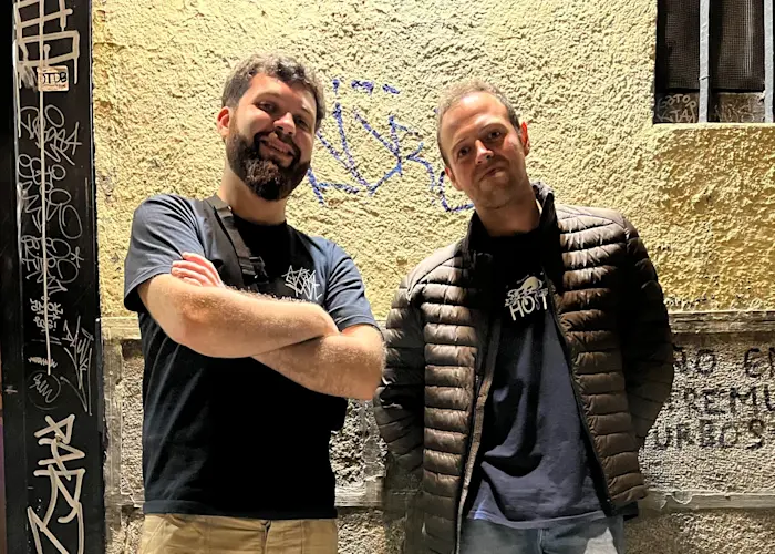 Outsiders: Glossy Mistakes w/ Melles & xandru