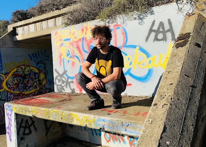 Outsiders: Invisible, Inc. w/ YNV