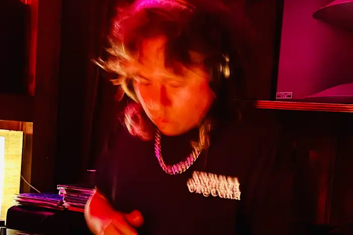 Outsiders: Bongo Joe Records w/ Conjunto Media Luna