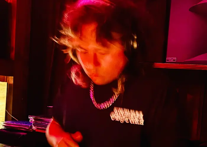 Outsiders: Bongo Joe Records w/ Conjunto Media Luna