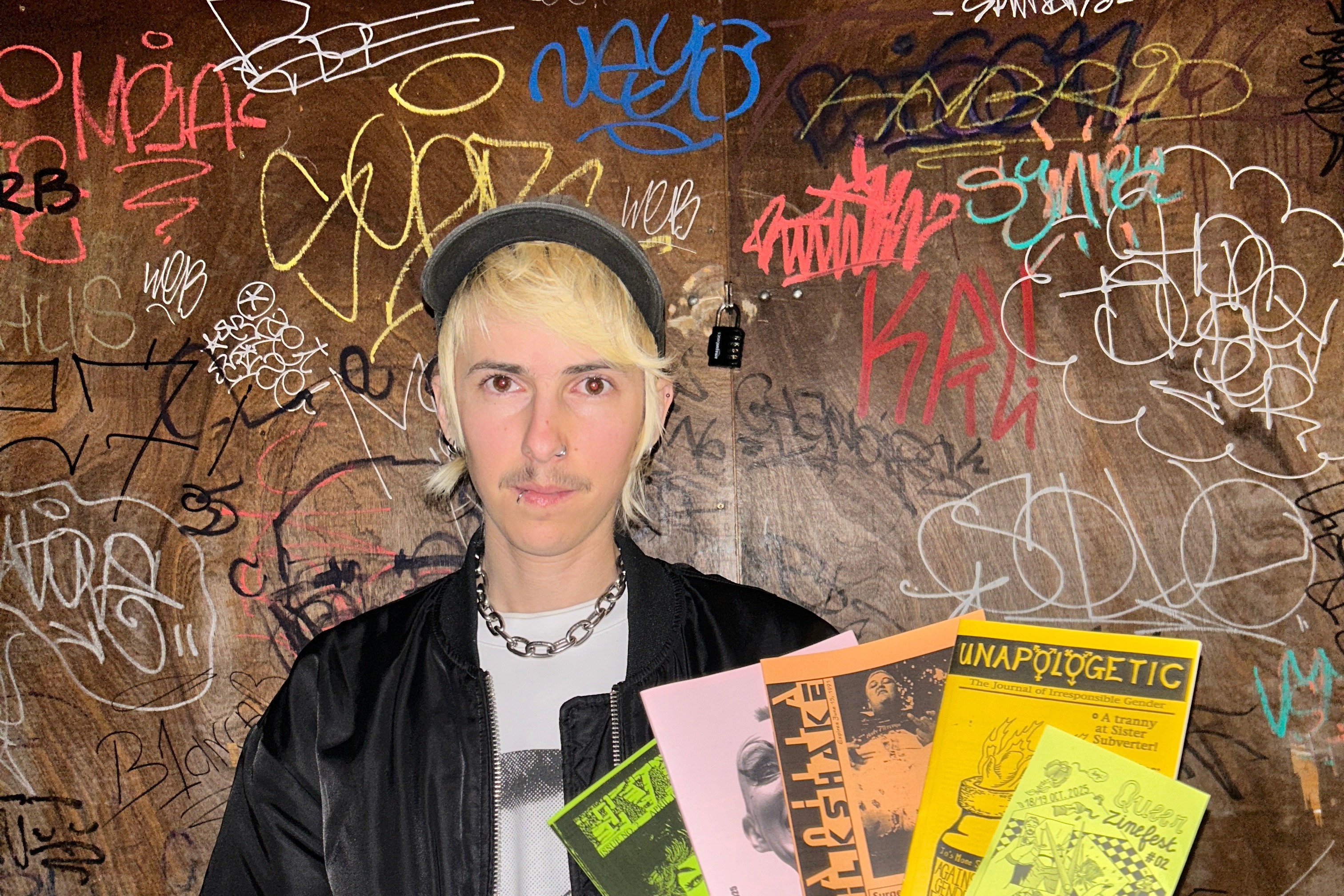 Queer Zine Music w/ MORT-MOI