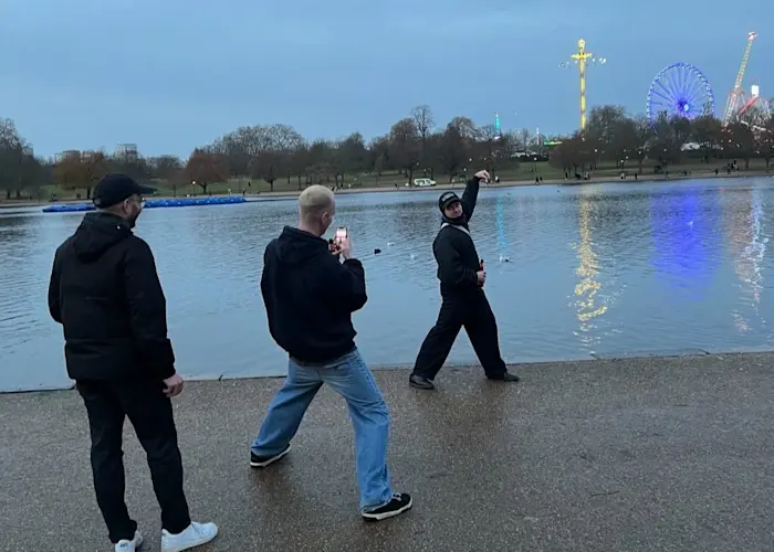 OUTSIDERS: Gang of Ducks w/ zweikommasieben