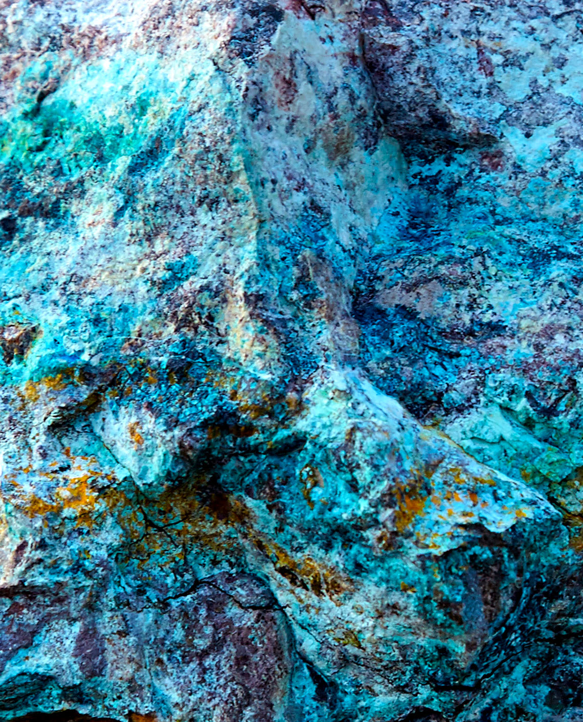 Bright blue raw copper ore