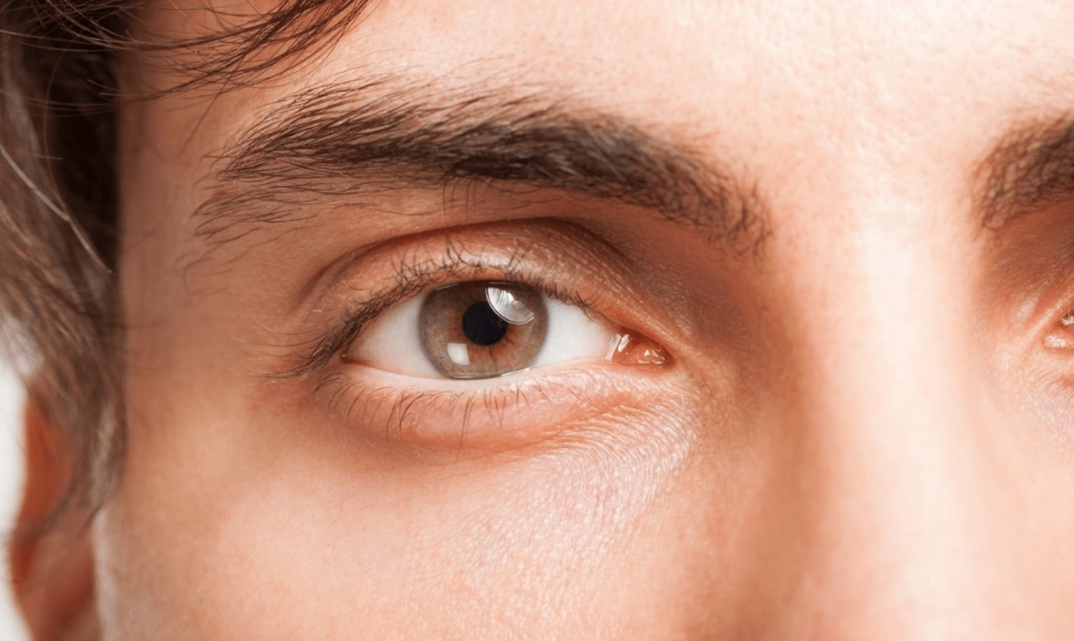 Blir ögonbrynshår längre med åldern?
