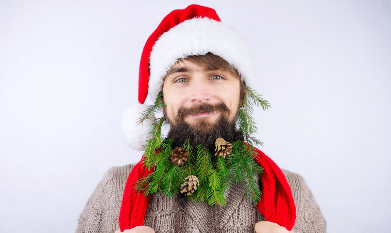 Una barba alegre y colorida, la última moda en Navidad