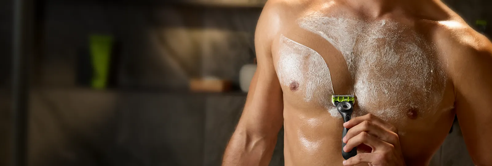 Raka över tatueringar och piercingar