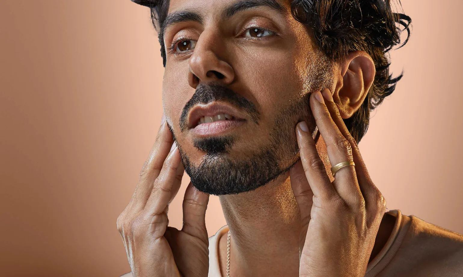 Limpieza facial masculina