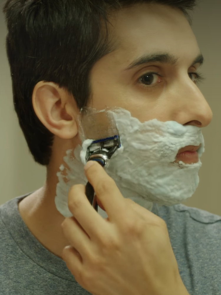 5 Consejos Para Afeitar Una Barba Espesa Y Dura Gillette Espana