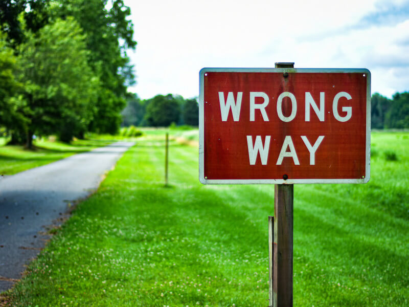 wrong way sign showing red flags during an interview