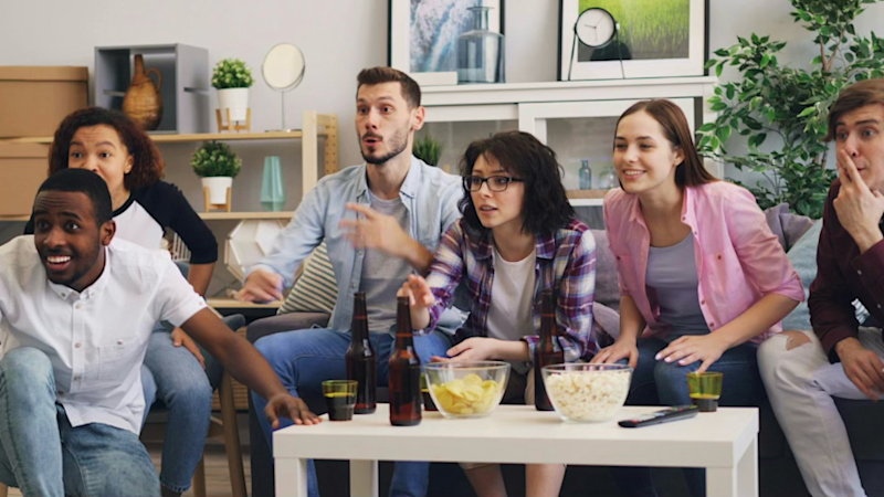 Fun Ideas for Connecting with Roommates During the Holidays