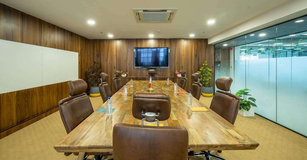 Best Small Meeting Rooms in Noida for Interviews 