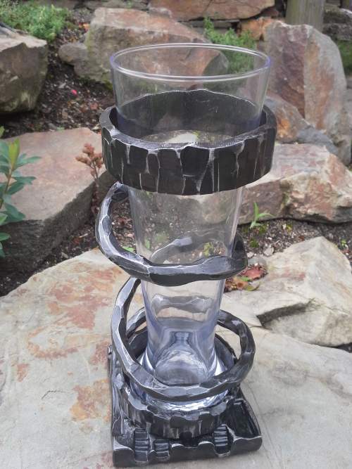 kovaná váza kov sklo 2