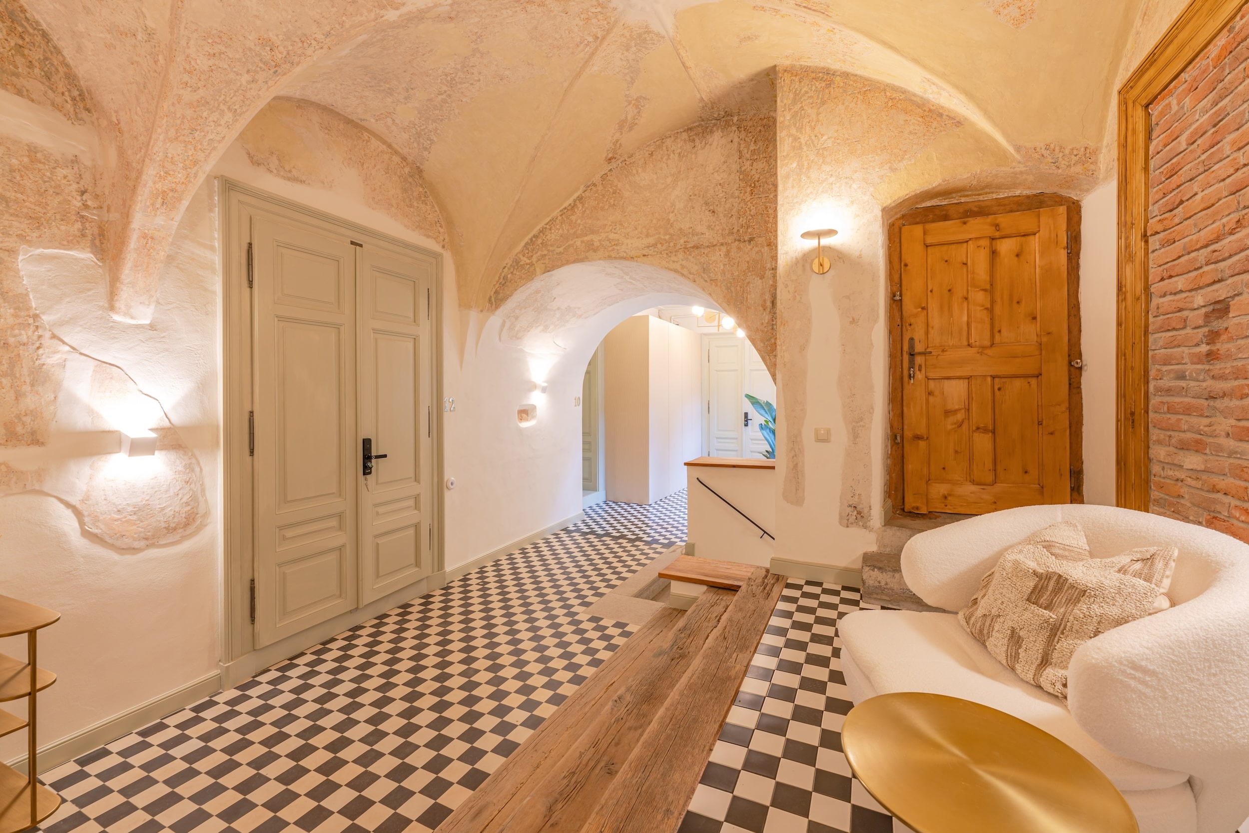 muresenilor9-hol-etaj-8