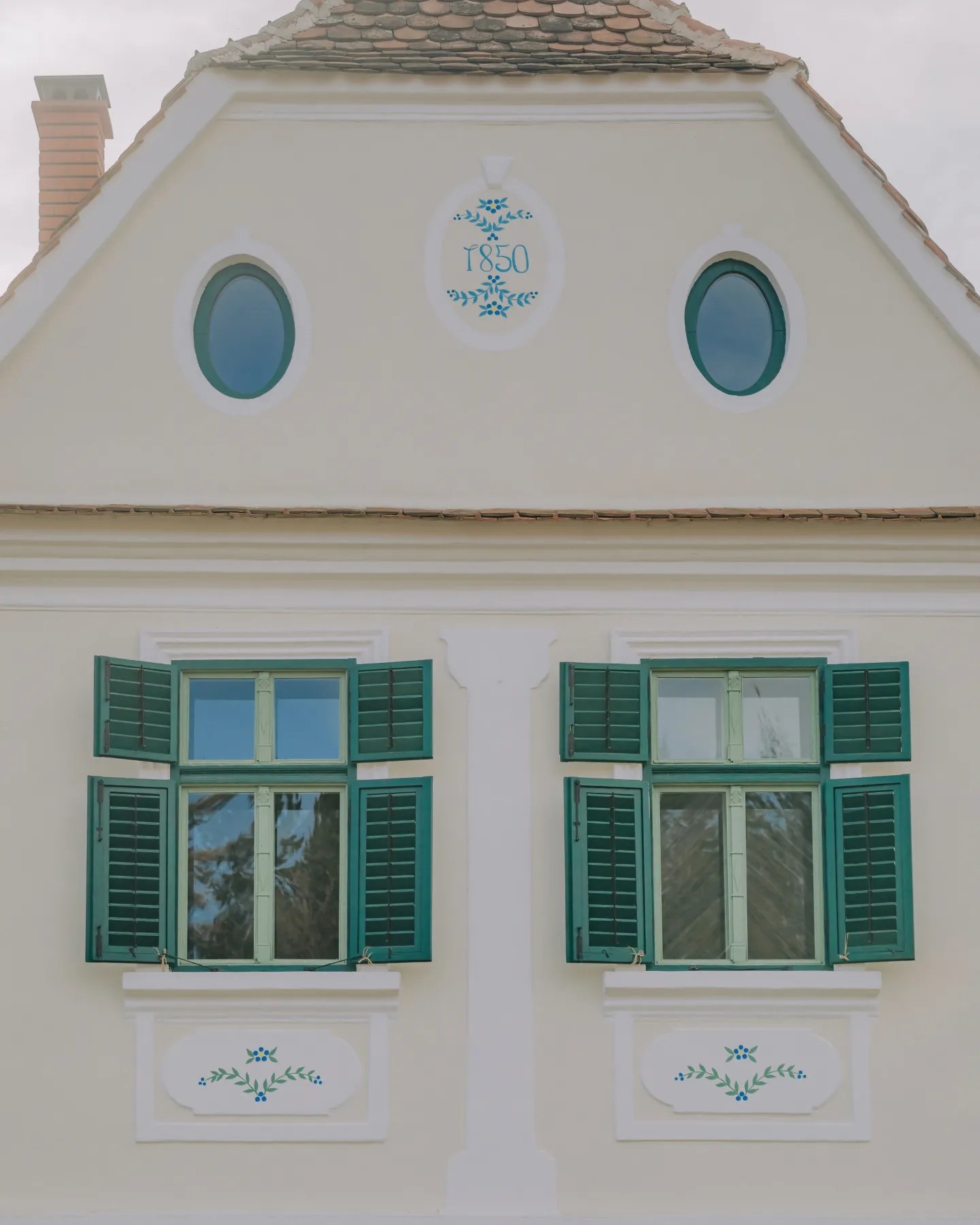 437585341 372253422478082 7840143030668397577 n