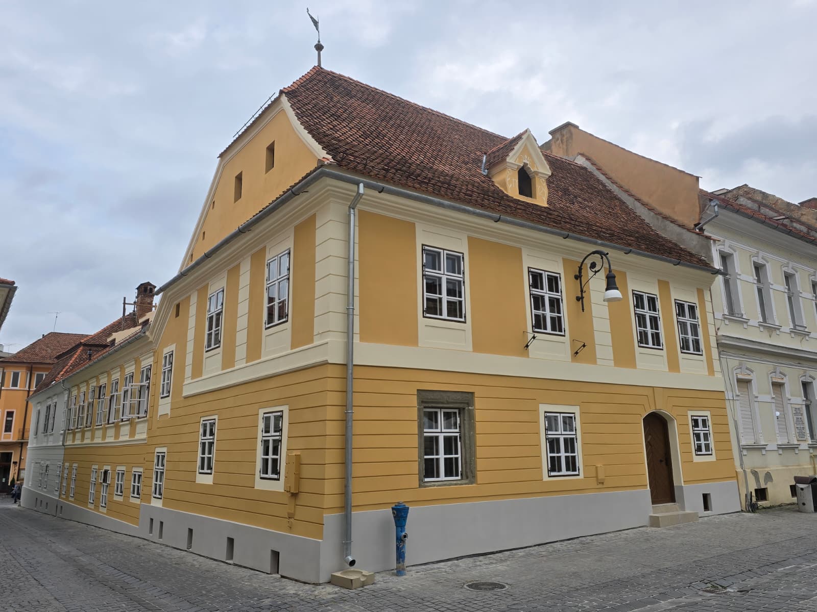 WhatsApp Image 2025-09-05 at 18.00.28