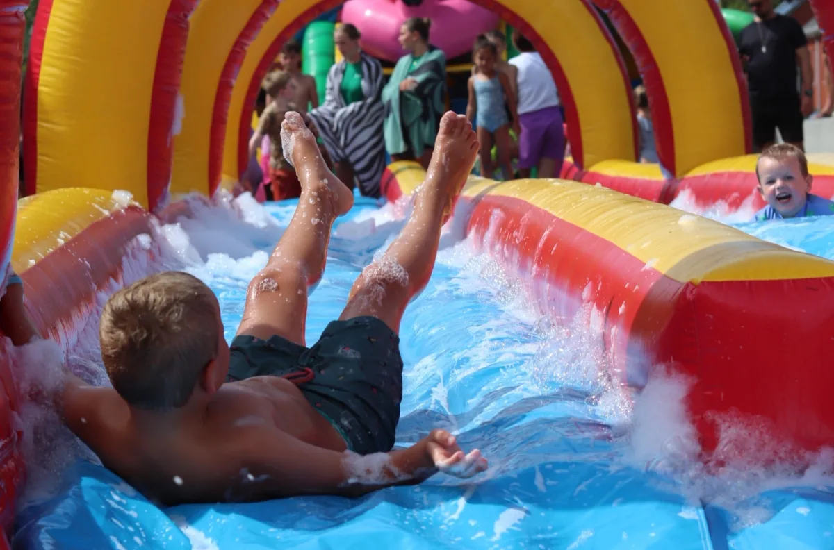 Waterfestijn Holy