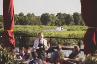 Genieten aan het water