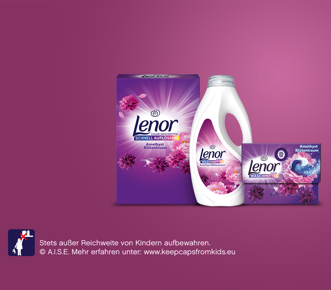 Lenor Color Waschpulver, Flüssigwaschmittel und PODs auf violettem Hintergrund