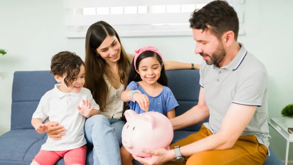 Things-you-need-to-tell-your-kids-about-your-finances