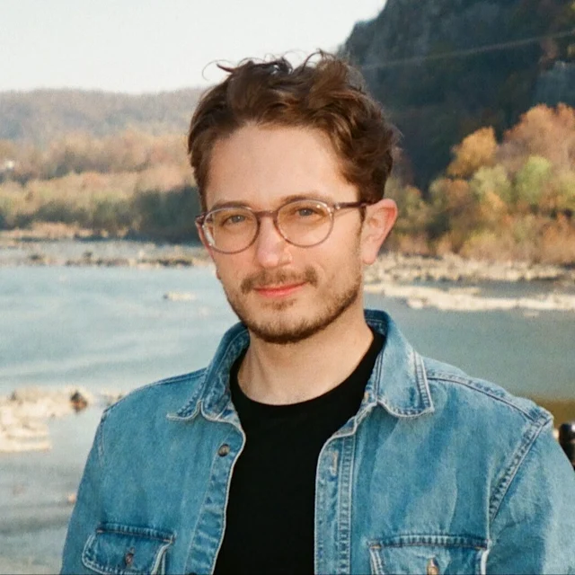 Sean Emmons headshot