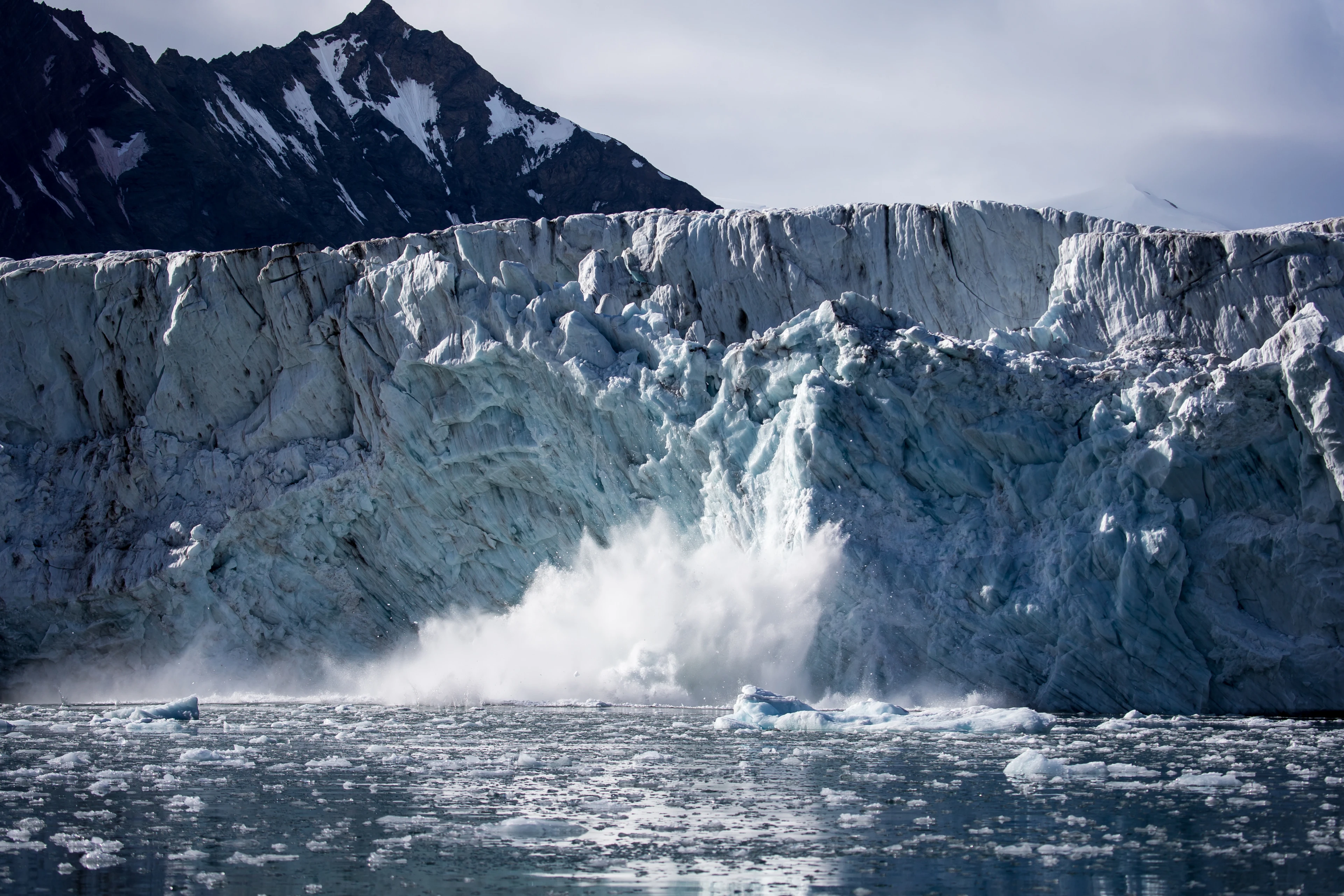 placeholder-AP-glacier-calving