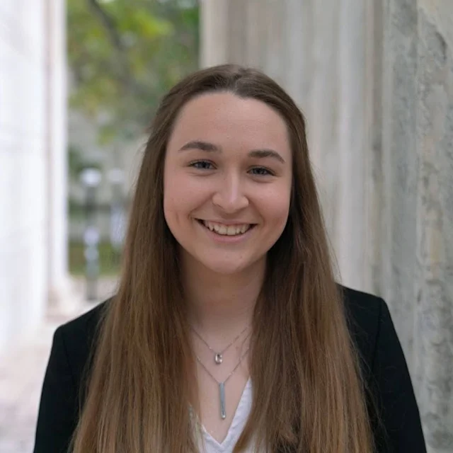 Charlotte Selover headshot