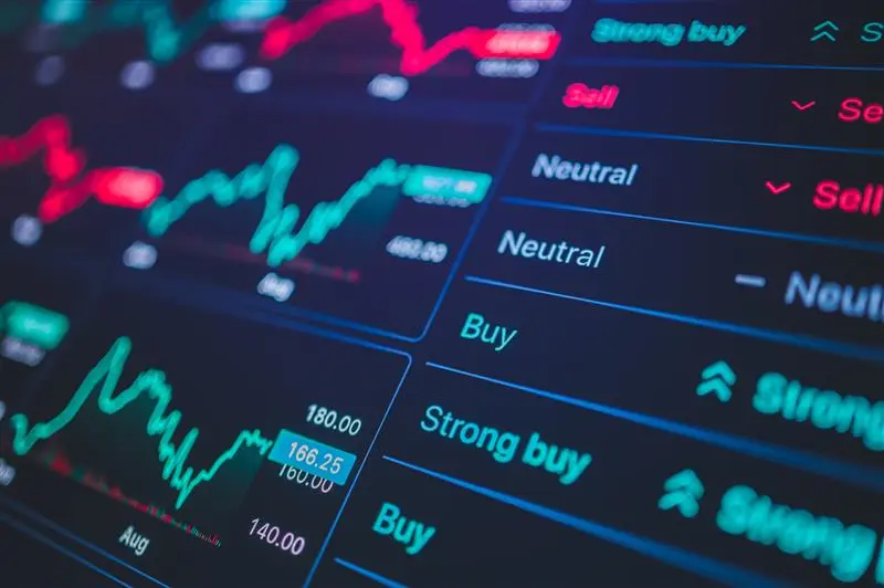 Riding the Waves: Commodities Volatility