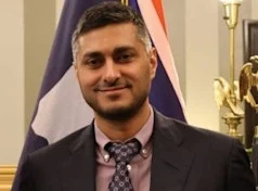 https://images.ctfassets.net/cy2jgjrgaerj/5faugpd82wzME7wkjBIFMH/06a77e8dcd7562e93bf43ff4b95dc3f3/Arjun_Sethi.jpg