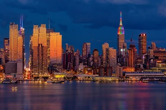 https://images.ctfassets.net/cy2jgjrgaerj/64UHqqaVViE54L321gJHXZ/126f6074fae3eaaae5a778fc31cfcd7a/New_York_GIG_232c12.jpg