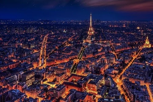 https://images.ctfassets.net/cy2jgjrgaerj/6x8VTn5QGpyTtTy6jAlyeI/101d22a0b772fdb44c324bfce7f018f6/paris.jpg