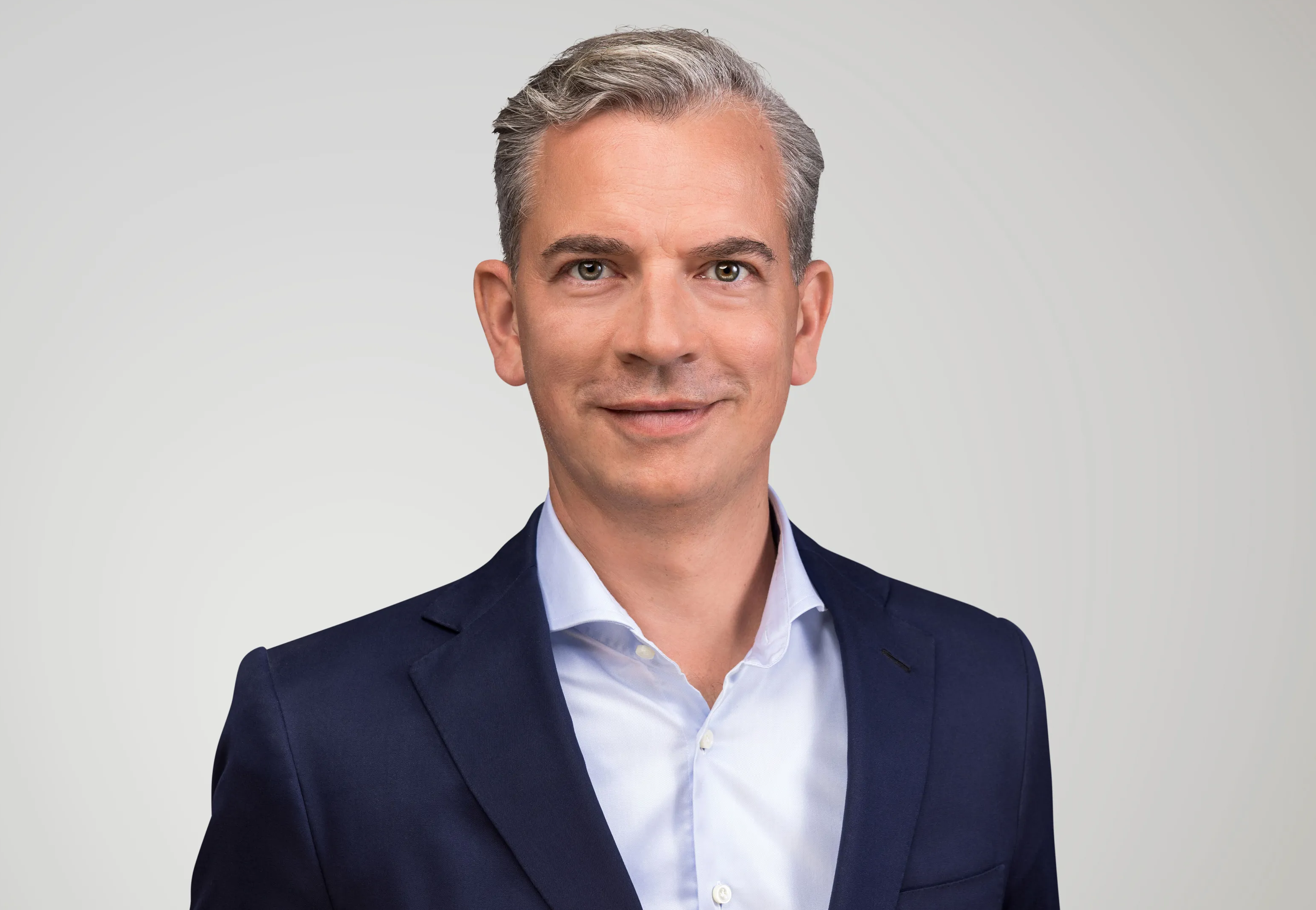 https://images.ctfassets.net/cy2jgjrgaerj/7IUw0ccvRzA8p77AYQjWh4/6deec9a78d9f96a7aeb6972ada34c303/drmatthias-voelkel.png