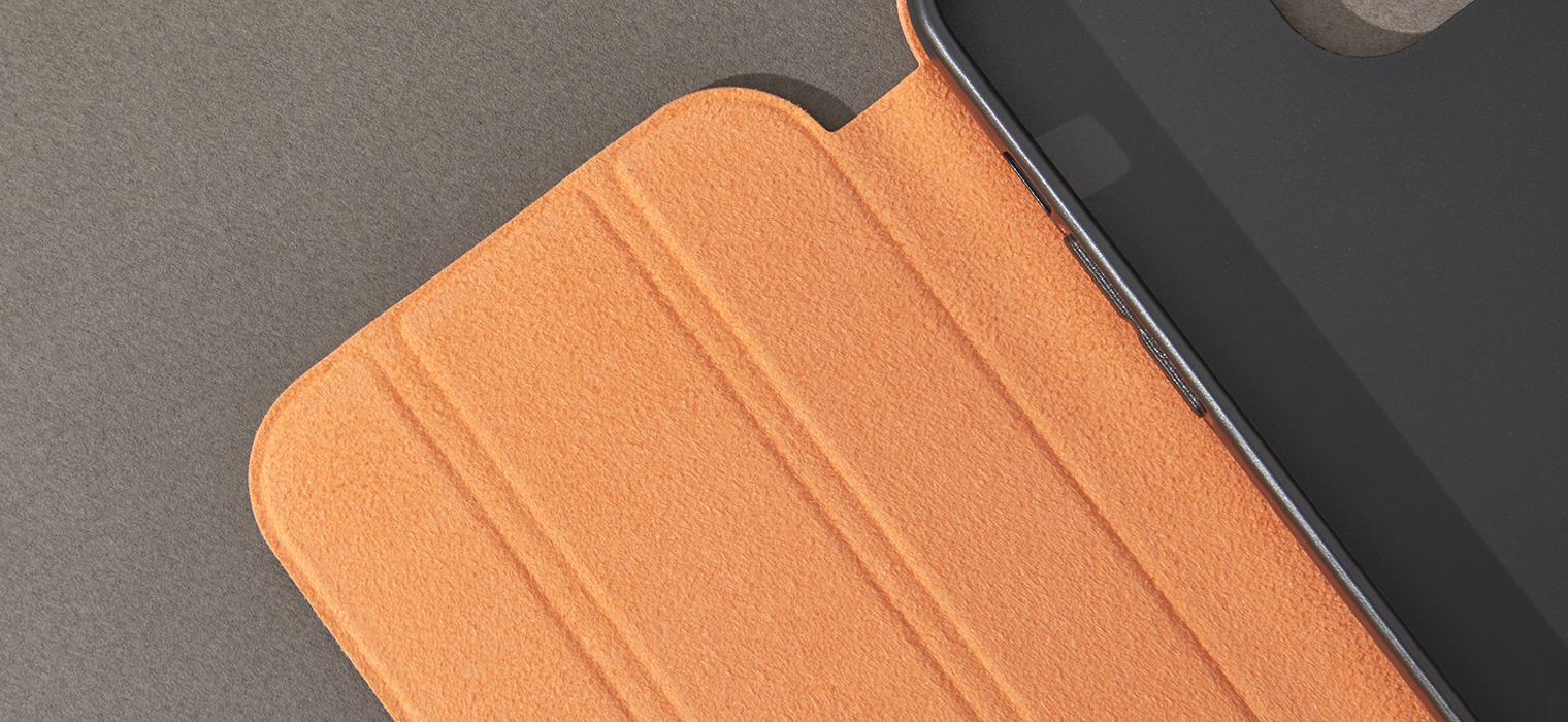 Custom iPhone 14 Pro Max Smart Cover | Lucrin Geneva US