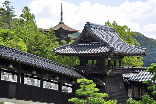 Le parc Kozan et le temple Ruriko-ji
