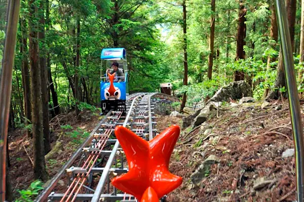 Le monorail Kanko Shuyu à Oku-Iya