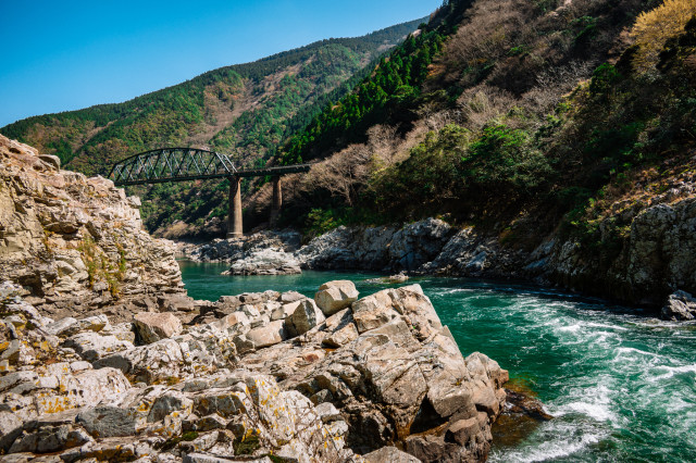 Lose Yourself in the Rugged Beauty of the Iya Valley and Oboke Gorge