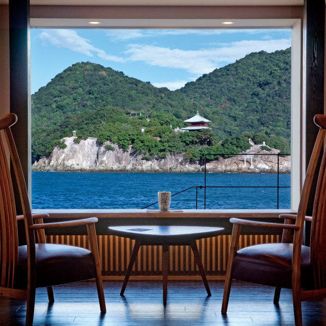 Enjoy the spectacular view of the sea! Four Onsen Hotels where you can have a luxurious time