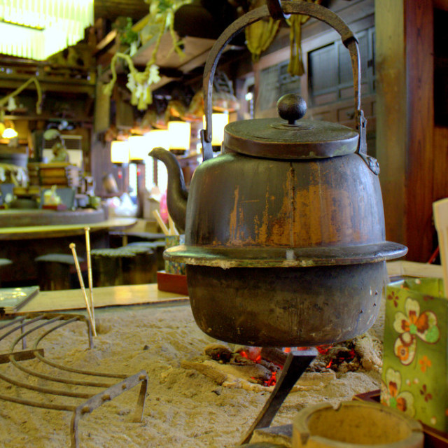 ただのお食事処じゃない！まるでアミューズメントパークのような楽しさ！／いろり山賊（山口県岩国市）