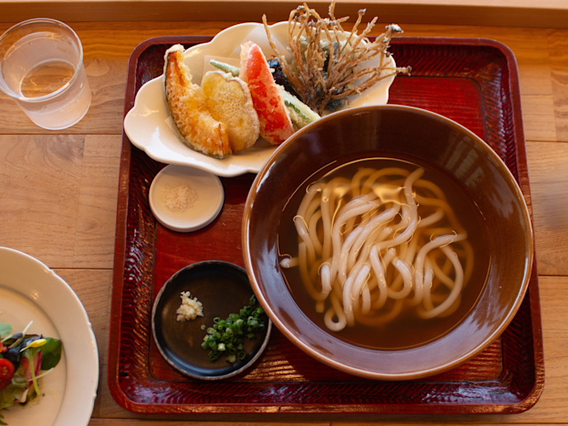 A Culinary Journey Through Setouchi’s Bountiful Nature: 5 Must-Try Local Dishes in Each Region