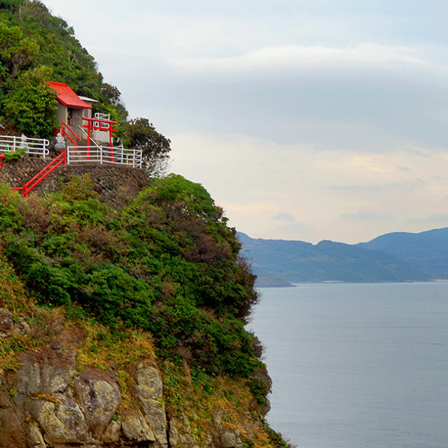 Motonosumi Shrine - A Gateway Fit for a God