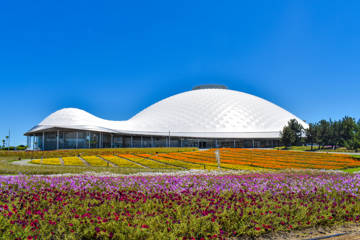 大型複合遊具広場で遊ぼう！海辺のテーマパーク「山口きらら博記念公園